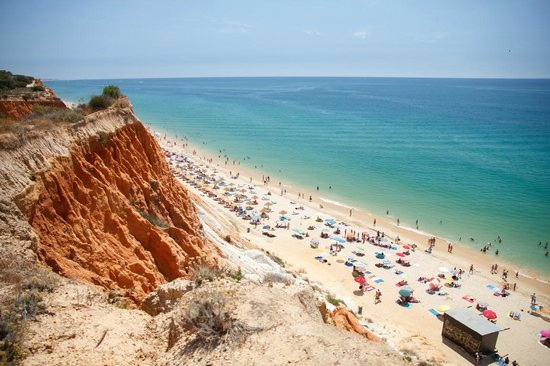 Descobre as melhores praias de Portugal com Rumbo